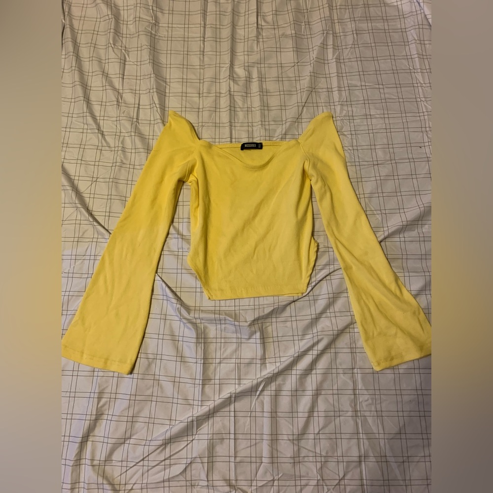 Very cute yellow blouse crop shirt
